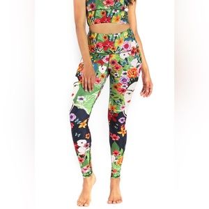 Kahlo Printed Yoga Leggings by Yoga Democracy- Size Small